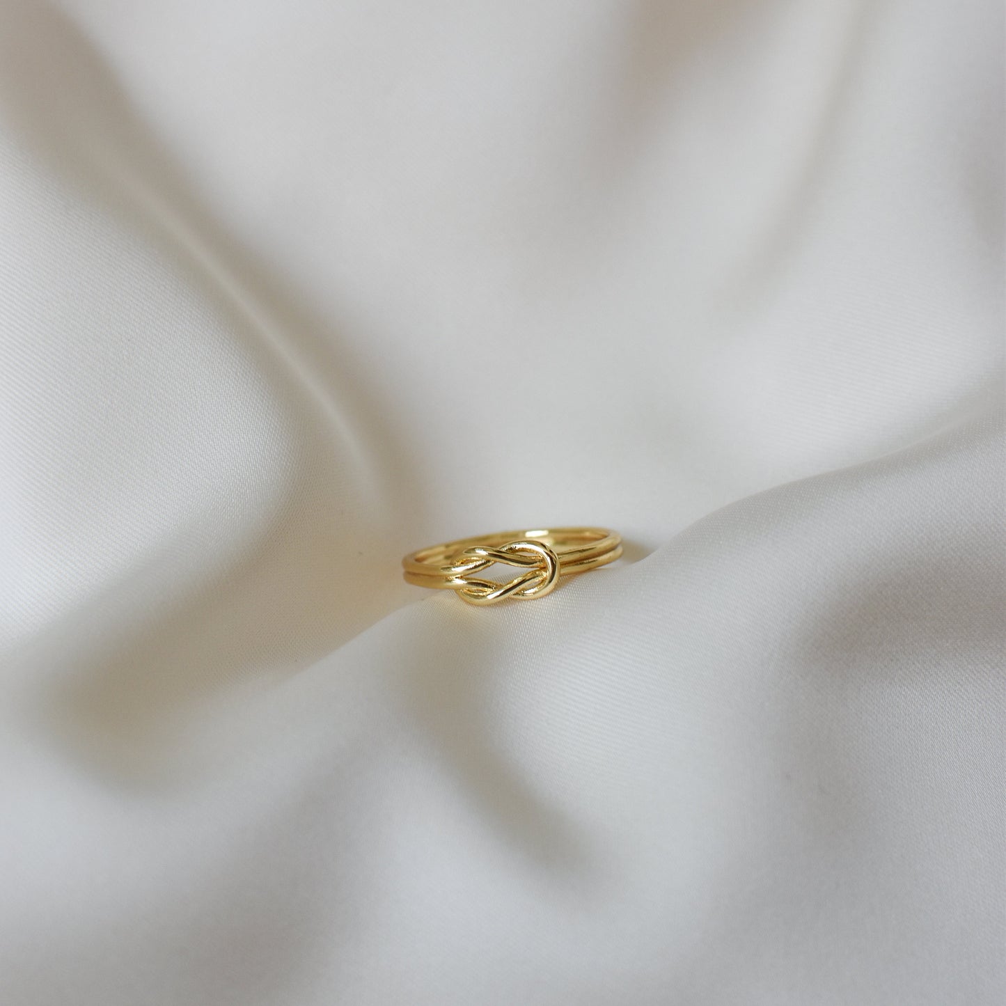 Knot ring